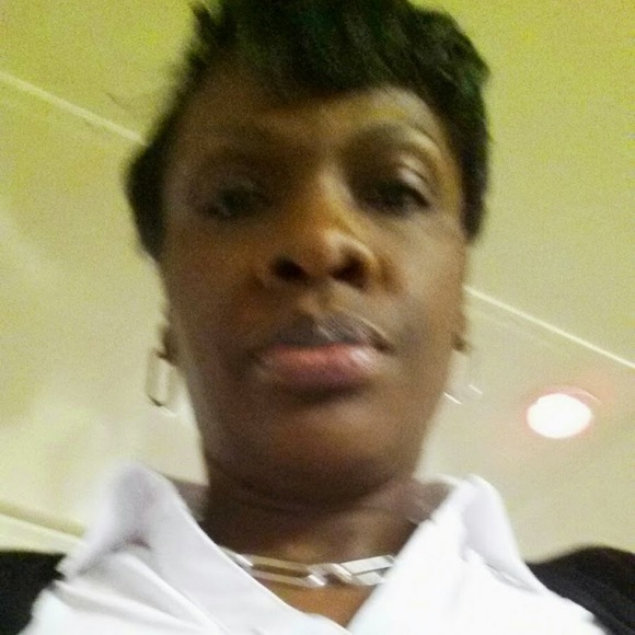 Meet your Posher, Paulette - Picture 1 of 1